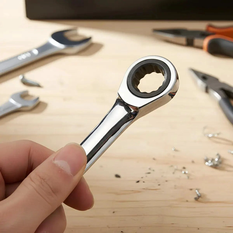 LLAVE DE PUNTA DE CORONA CON CHICHARRA DE 24MM CROMADA - 5