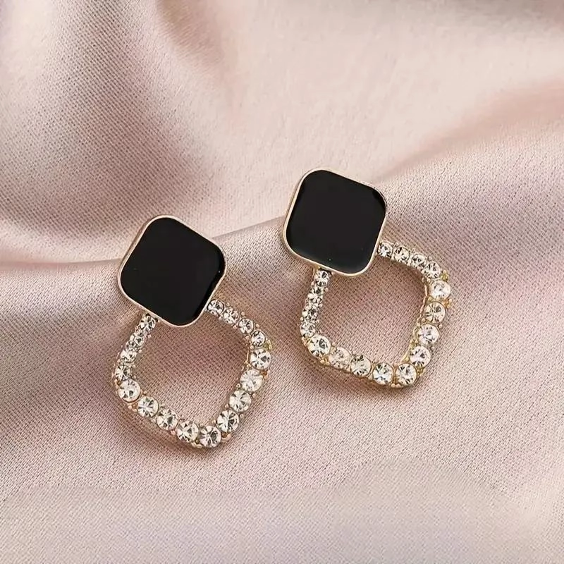 AROS DE FIESTA CON STRASS Y BOLSA PARA JOYAS INCLUIDA - 5