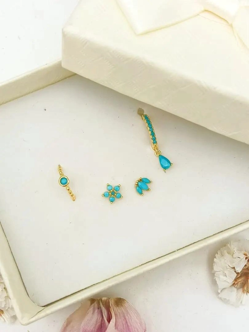 SET DE AROS HUGGIES Y EARCUFF CON PIEDRAS TURQUESA - 2