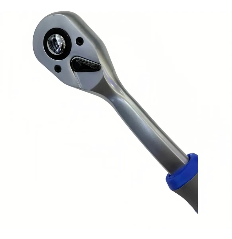 LLAVE ABOCINADA COLOR PLATEADO CON ACABADO CROMADO 1/2 PARA USO PROFESIONAL - 1