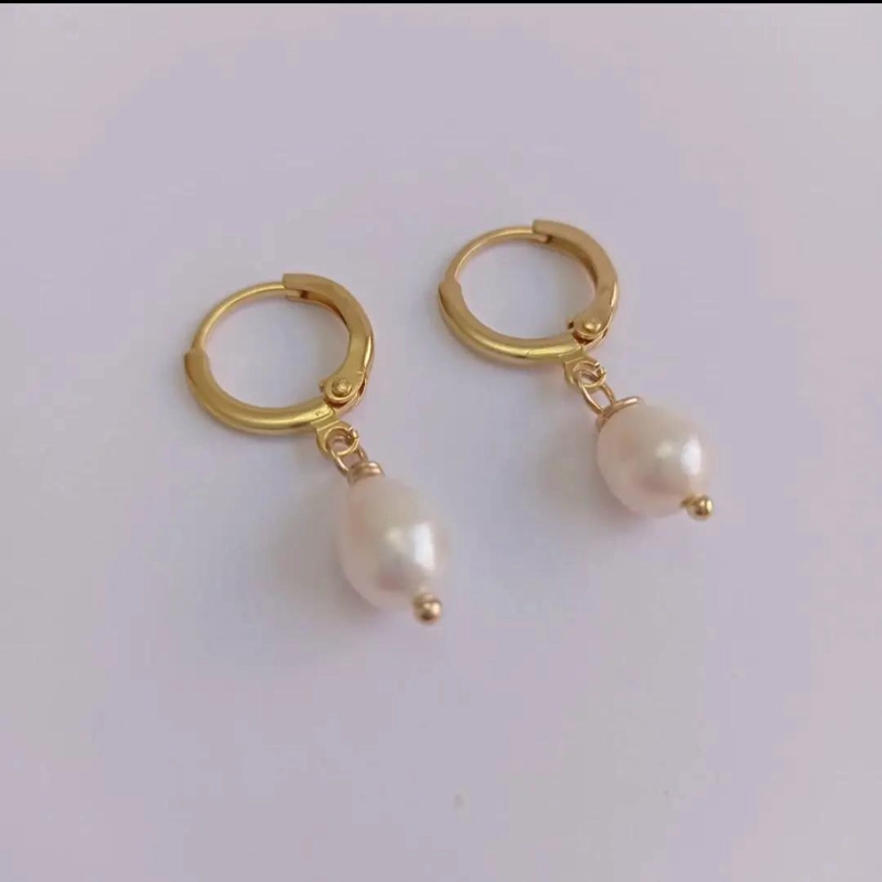 AROS DE ARGOLLA CON PERLA DE RIO CHAPADOS EN ORO 18K - 2