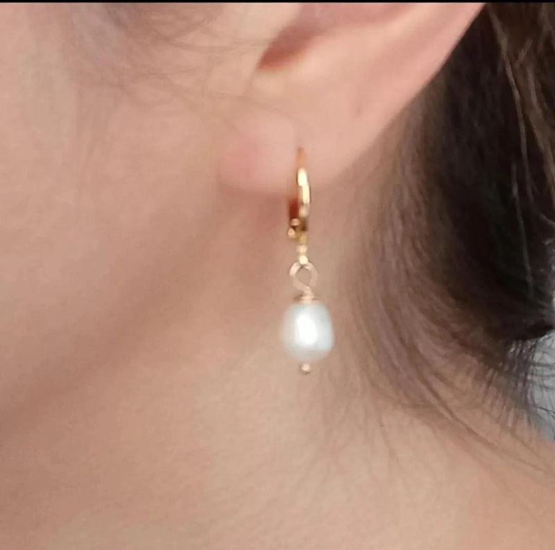 AROS DE ARGOLLA CON PERLA DE RIO CHAPADOS EN ORO 18K - 3