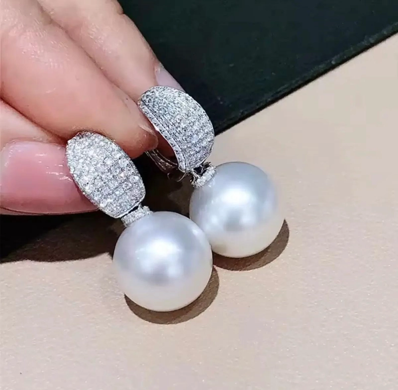 AROS DE PERLAS BLANCAS CON BRILLANTES MICROCIRCONES - 1