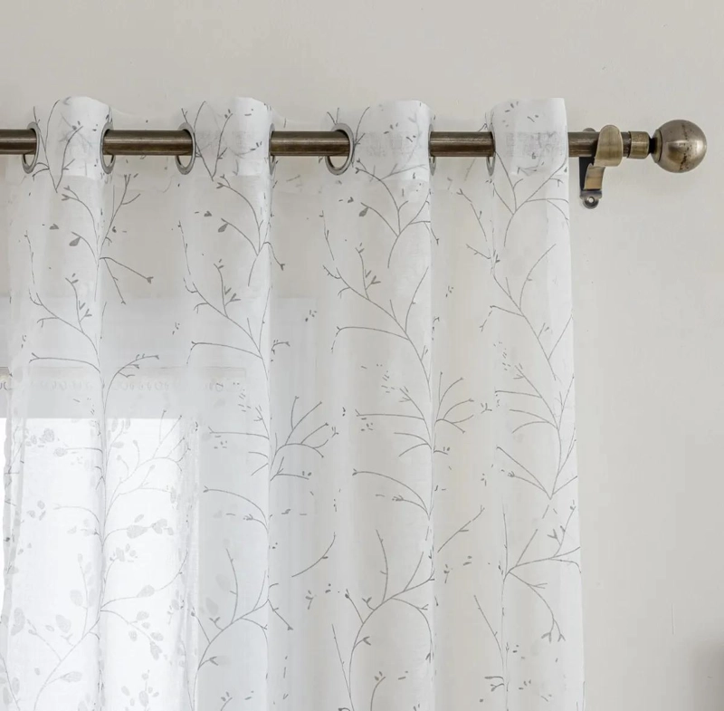 VISILLO DE LINO ESTAMPADO EN COLOR BLANCO CON DISEÑO FLORAL - 5