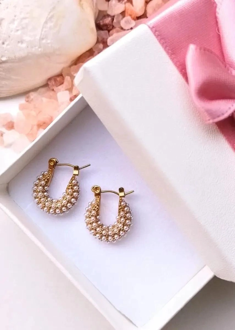 ARGOLLAS HUGGIE CON PERLAS PARA NIÑAS EN ORO 18K - 2