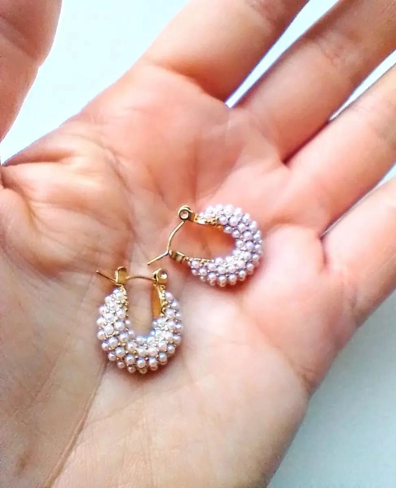 ARGOLLAS HUGGIE CON PERLAS PARA NIÑAS EN ORO 18K - 6