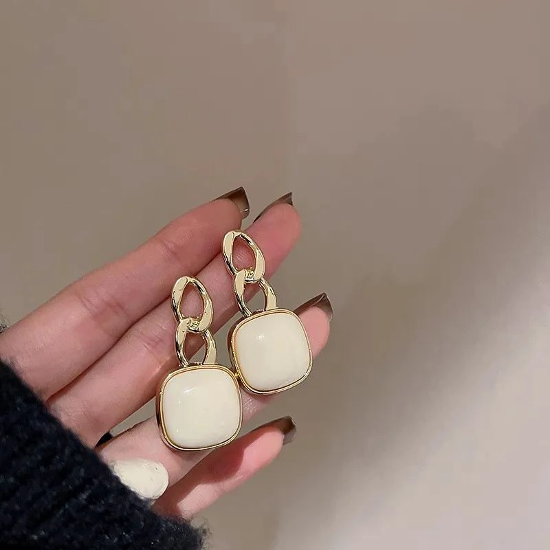 AROS DE FIESTA ESLAB CUADRADOS EN COLOR BEIGE - 2