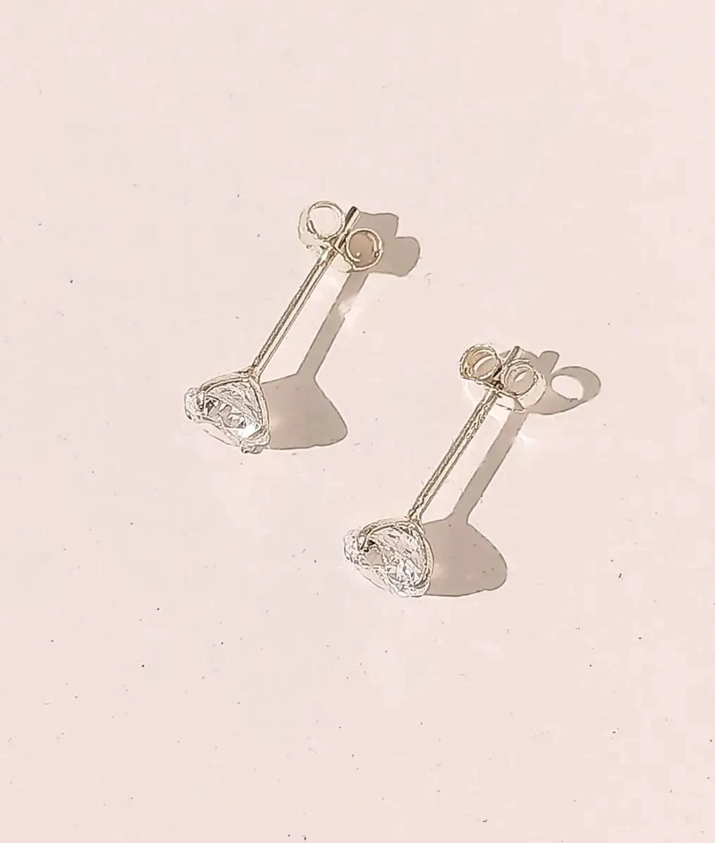 PENDIENTES DE PLATA CON ZIRCONIA 5MM ELEGANTES Y CLASICOS - 10