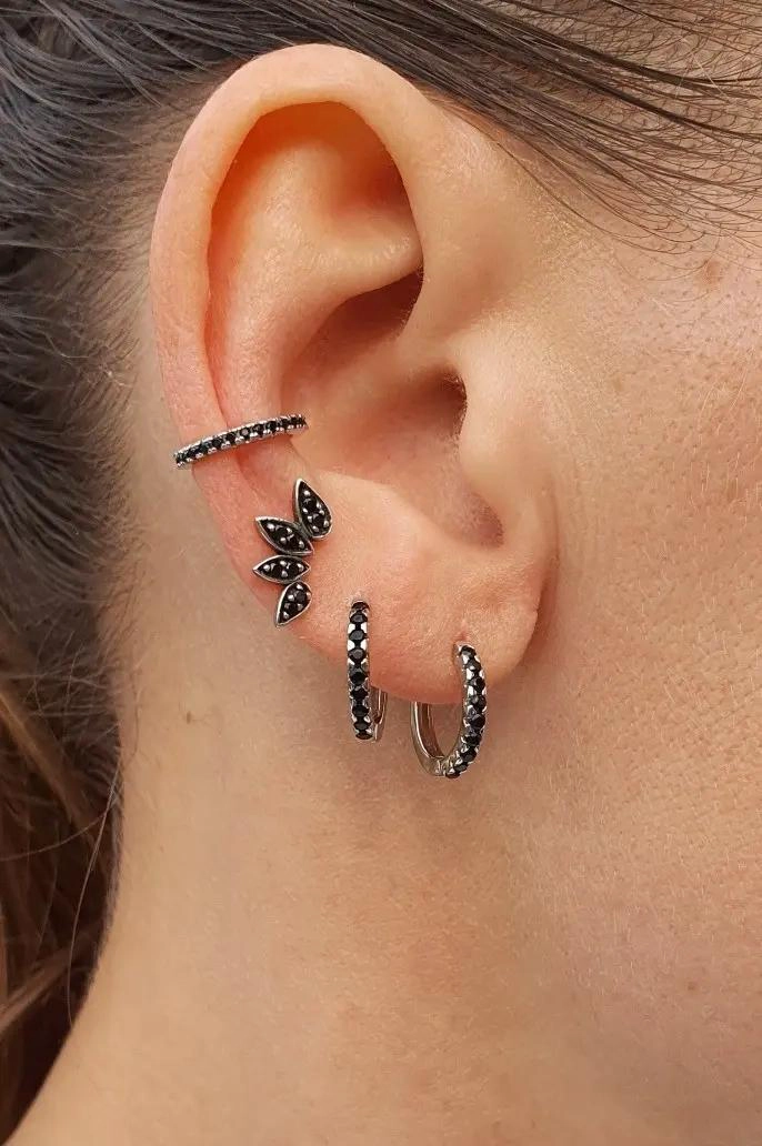 AROS DE PLATA 925 CON DISEÑO DE PE TALOS NEGROS - 2