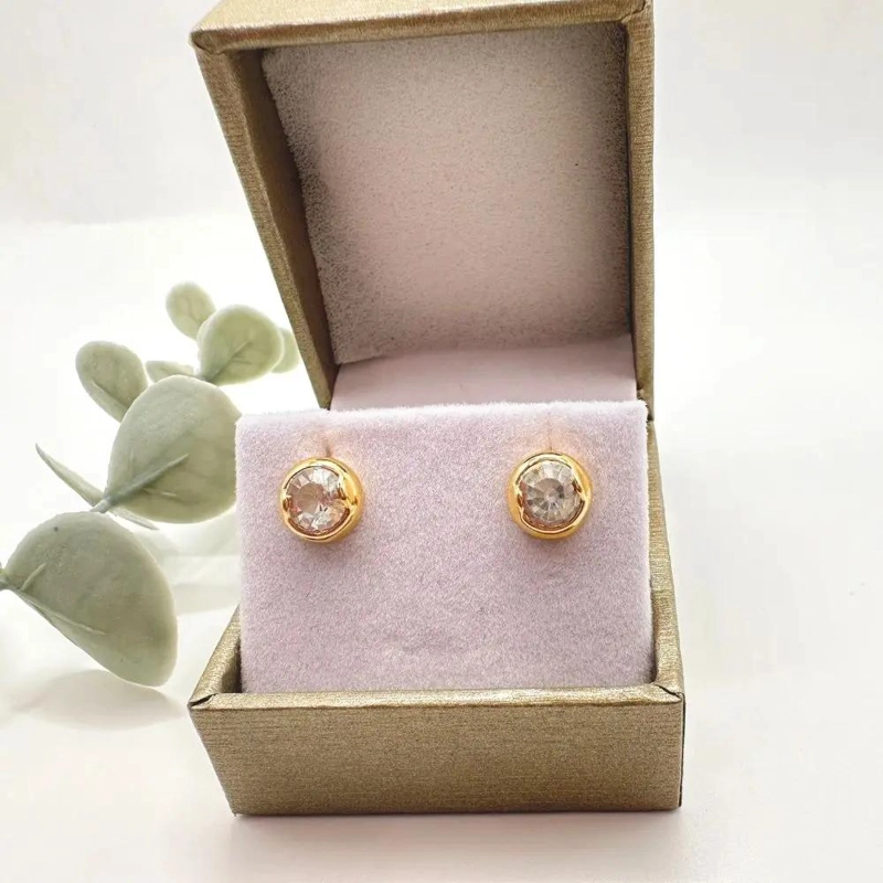 AROS ELEGANTES BAÑADOS EN ORO CON CIRCONES DE ALTA CALIDAD - 3