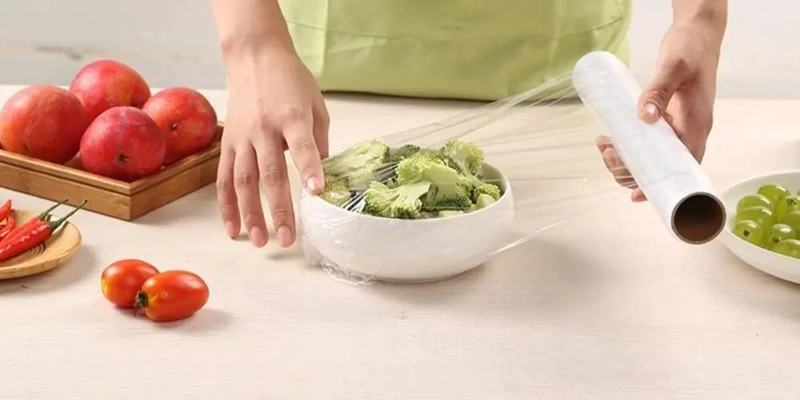 FILM PLASTICO PARA COCINA 30CM X 500M IDEAL PARA ALIMENTOS - 4