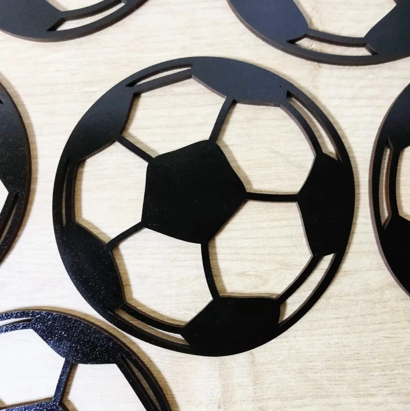 SET DE 6 POSAVASOS DE MADERA CON DISEÑO DE FUTBOL - 4