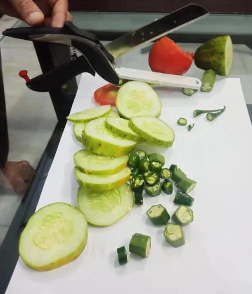 TIJERAS MULTIFUNCIONALES PARA CORTAR ALIMENTOS Y VERDURAS - 3