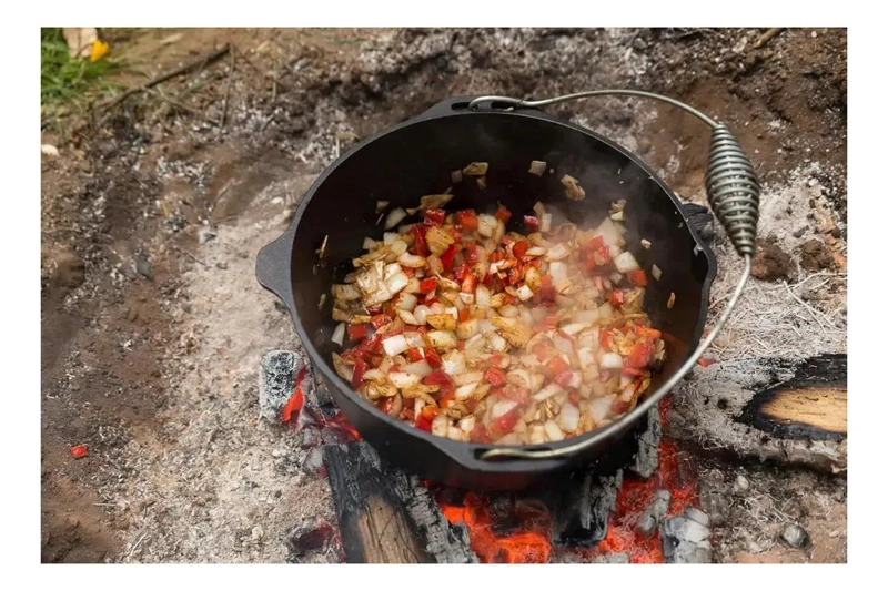 OLLA DE HIERRO FUNDIDO CON TAPA IDEAL PARA COCCION LENTA - 6