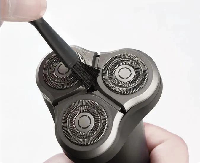 TAPONES ANTIPOLVO SILICONA PARA PUERTO TIPO C Y CEPILLOS DE LIMPIEZA - 6