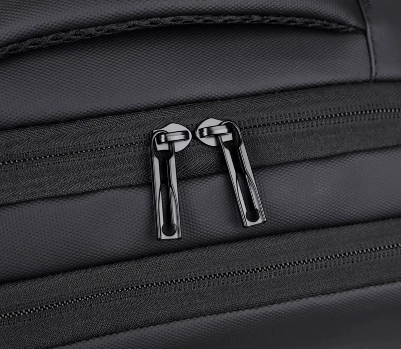 MOCHILA EJECUTIVA IMPERMEABLE CON PUERTO USB Y ANTIRROBO - 7
