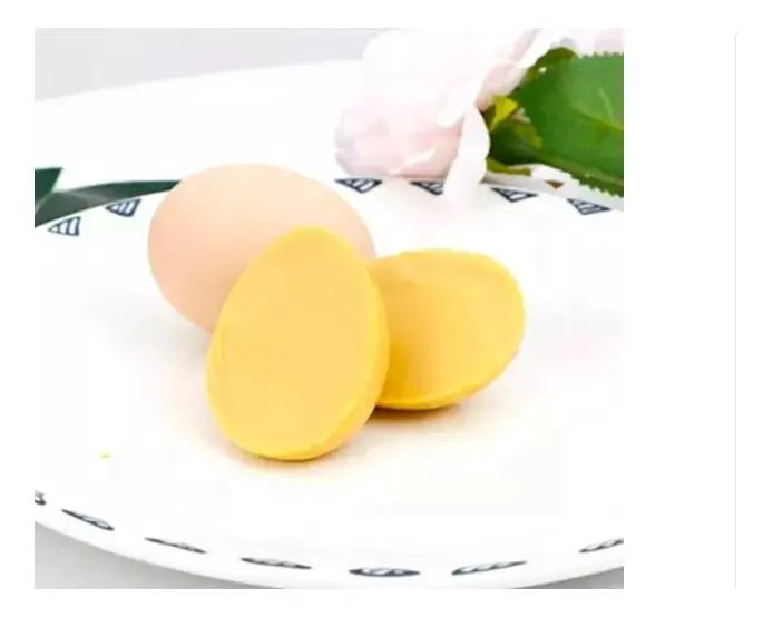 BATIDOR MANUAL PARA MEZCLAR HUEVOS CON DISEÑO ERGONOMICO - 3