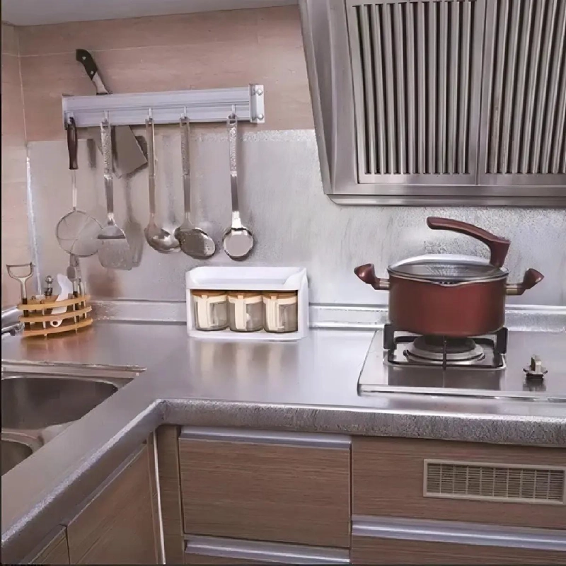 PAPEL ALUMINIO AUTOADHESIVO PARA COCINA Y MUEBLES 3M - 4