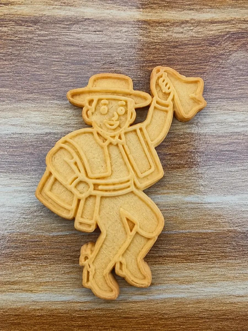 SET DE 5 CORTADORES Y SELLOS PARA GALLETAS CON DISEÑOS PATRIOS DE 8 CM - 4