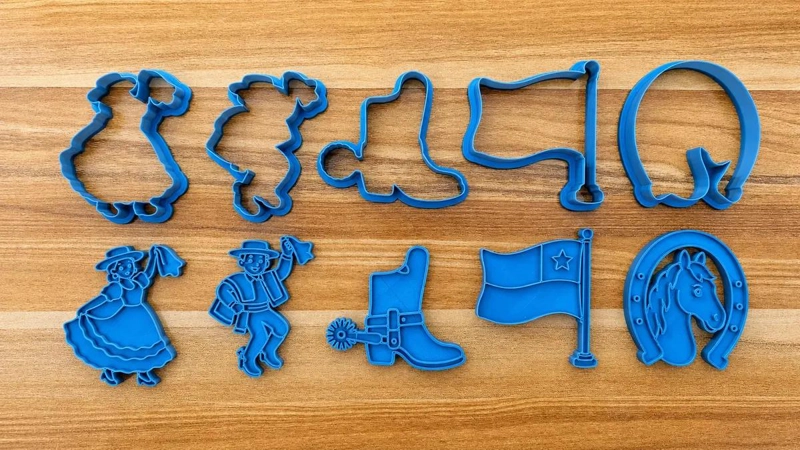 SET DE 5 CORTADORES Y SELLOS PARA GALLETAS CON DISEÑOS PATRIOS DE 8 CM - 8