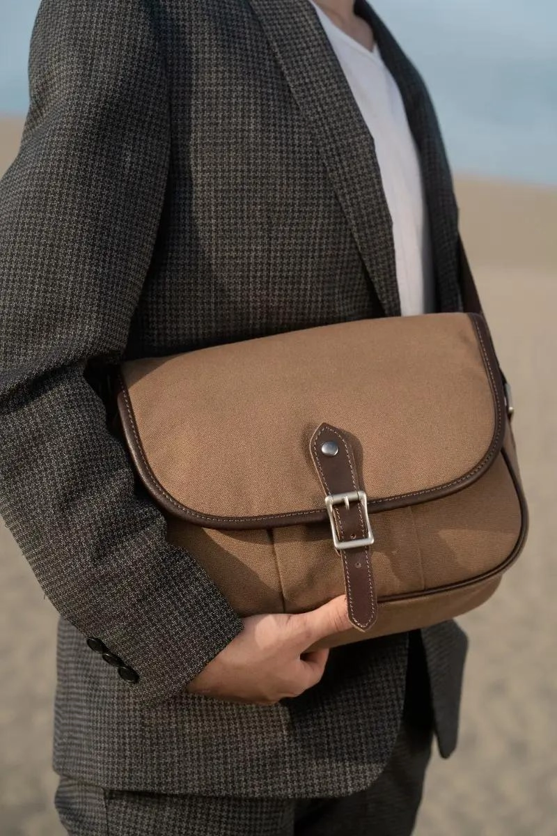 BOLSO SLING BAG URBANO CON COMPARTIMENTOS Y CIERRE - 8