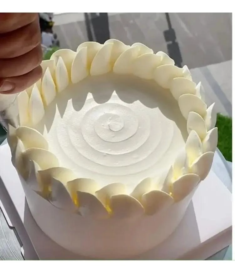 SET DE 5 BOQUILLAS DE PASTELERIA EN ACERO INOXIDABLE CON DISEÑOS VARIADOS - 6