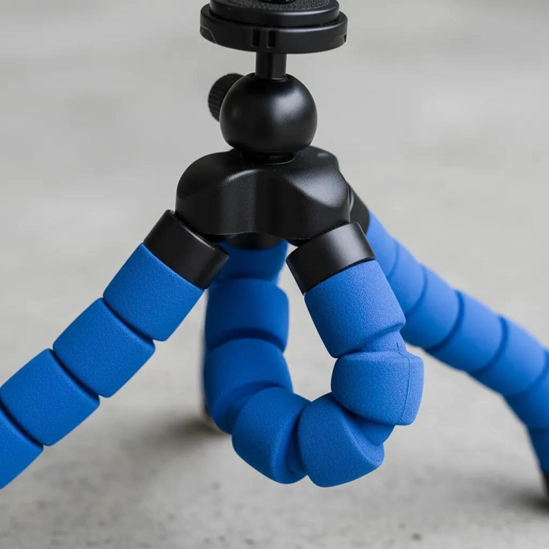TRIPODE FLEXIBLE CON ADAPTADOR PARA CAMARAS Y SMARTPHONES - 3