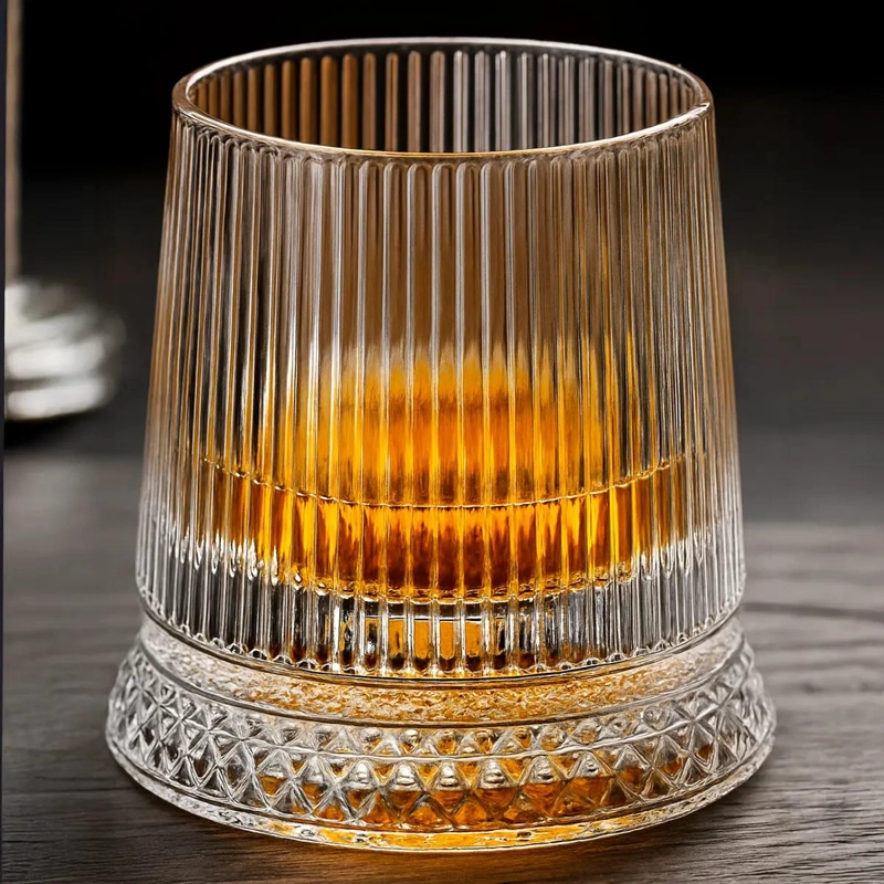 VASO GIRATORIO PARA WHISKY CON BASE 360 Y CAPACIDAD DE 280 ML - 2