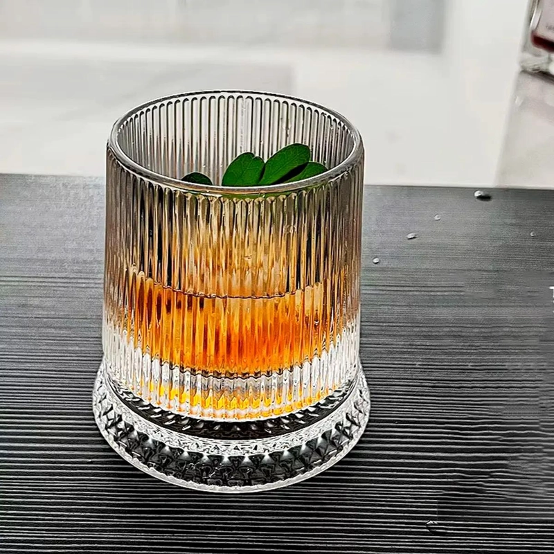 VASO GIRATORIO PARA WHISKY CON BASE 360 Y CAPACIDAD DE 280 ML - 3