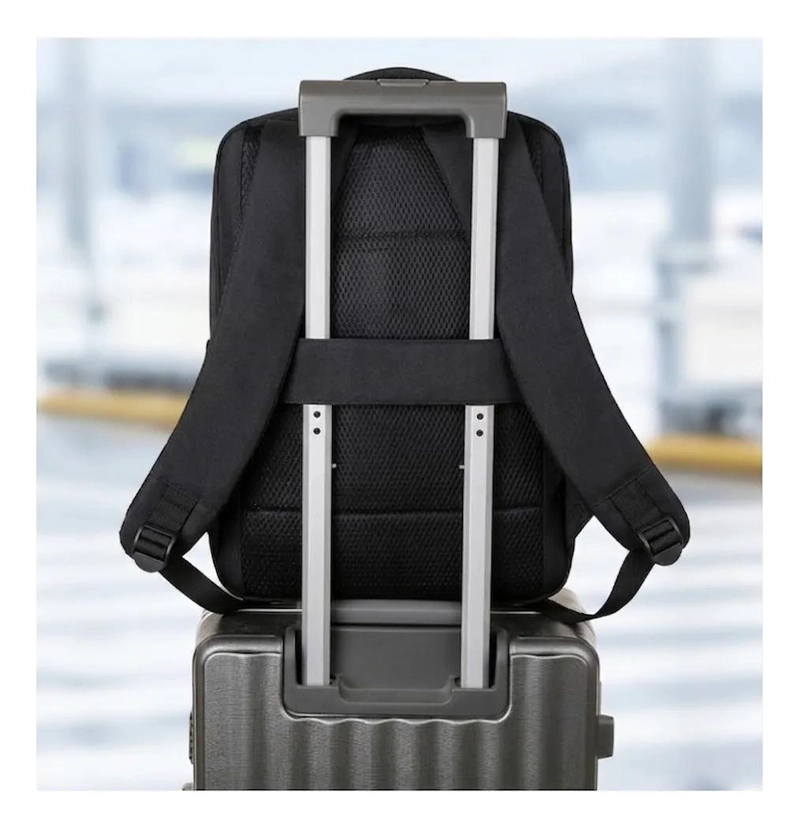 MOCHILA IMPERMEABLE MULTIFUNCIONAL CON PUERTO USB - 8