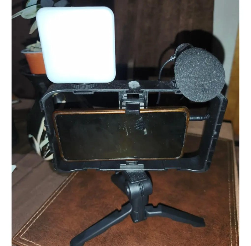 KIT DE GRABACION 5 EN 1 PARA VLOG CON LUZ Y MICROFONO - 4