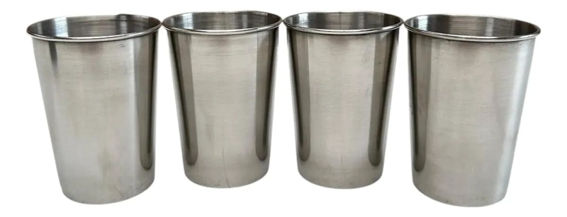 SET DE 4 VASOS DE ACERO INOXIDABLE PARA AVENTURAS AL AIRE LIBRE - 1