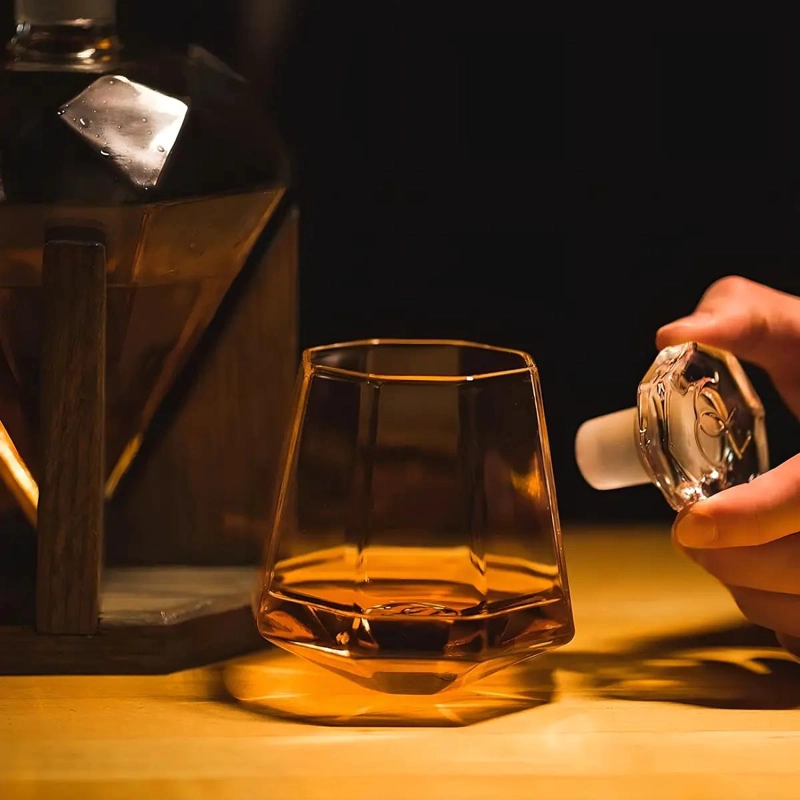 SET DE 6 VASOS DE VIDRIO DISEÑO DIAMANTE PARA WHISKY 310ML - 6