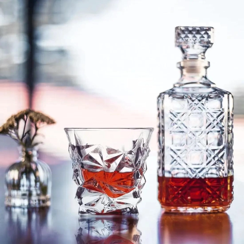 SET DE 6 VASOS DE CRISTAL PARA WHISKY ELEGANTES Y MODERNOS - 4