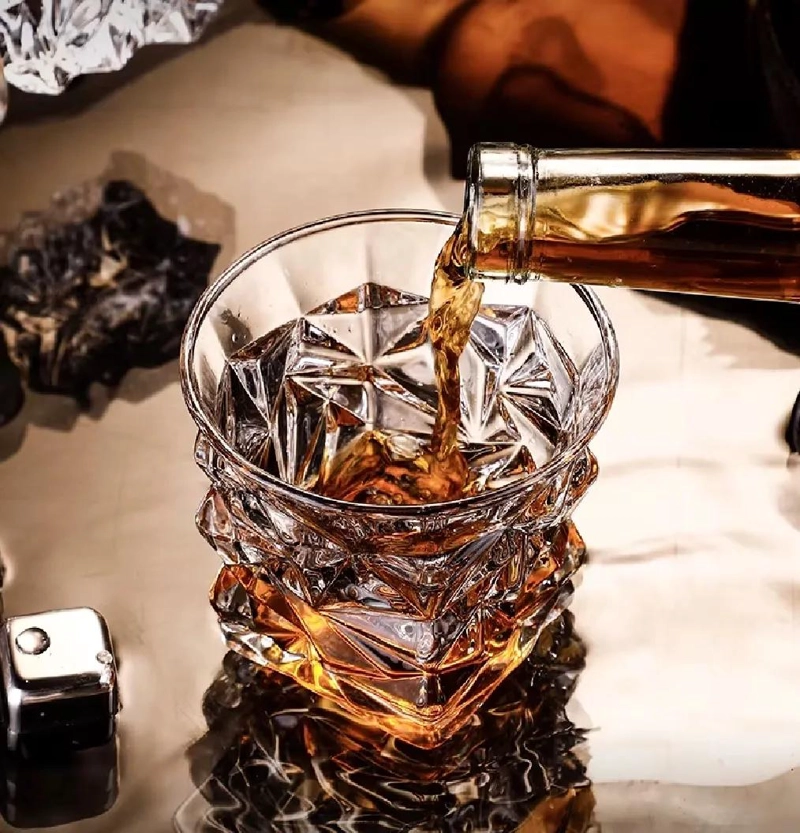 SET DE 6 VASOS DE CRISTAL PARA WHISKY ELEGANTES Y MODERNOS - 8
