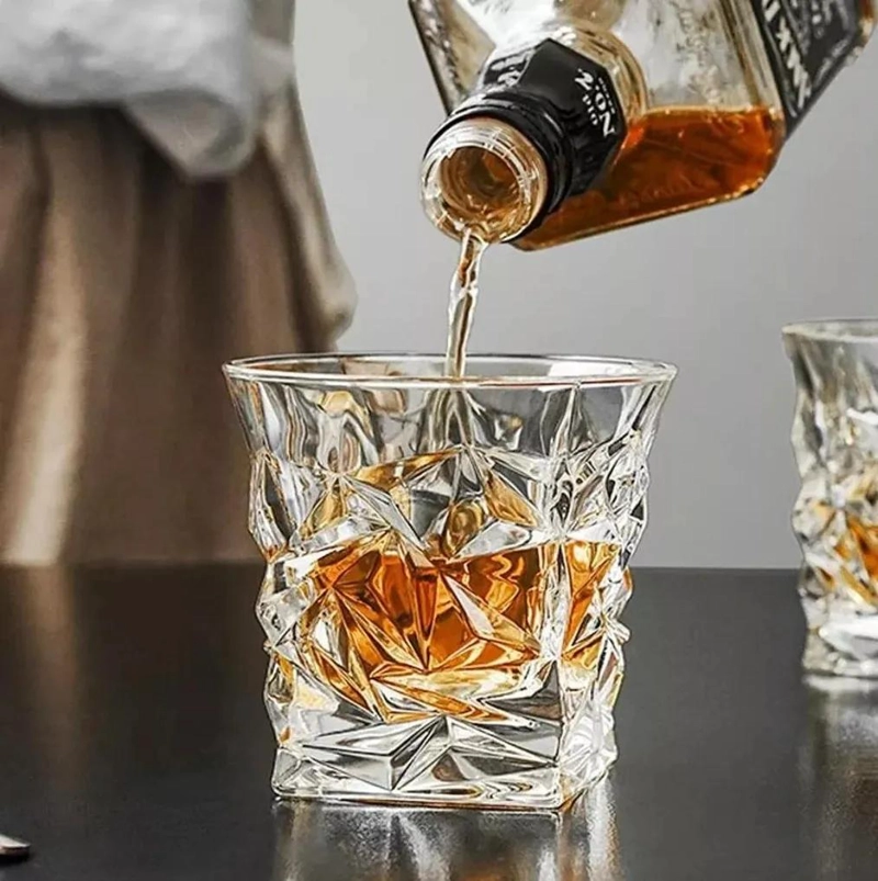 SET DE 6 VASOS DE CRISTAL PARA WHISKY ELEGANTES Y MODERNOS - 9