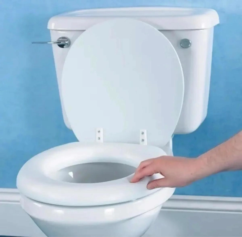 ASIENTO ACOLCHADO PARA INODORO ERGONOMICO Y RESISTENTE - 3