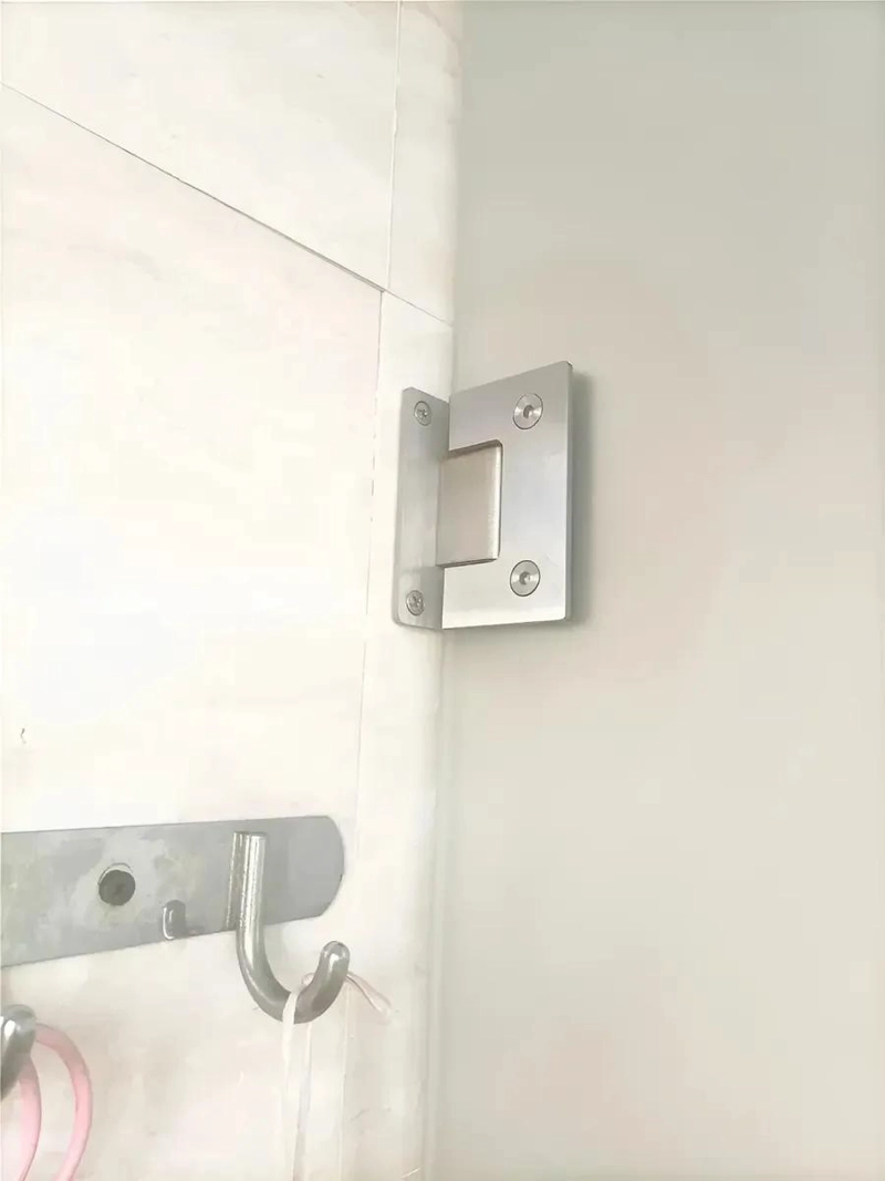 BISAGRAS DE 90 GRADOS PARA PUERTAS DE DUCHA DE VIDRIO RESISTENTES - 3