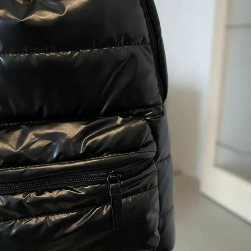 MOCHILA URBANA IMPERMEABLE DE GRAN CAPACIDAD Y DISEÑO MODERNO - 3