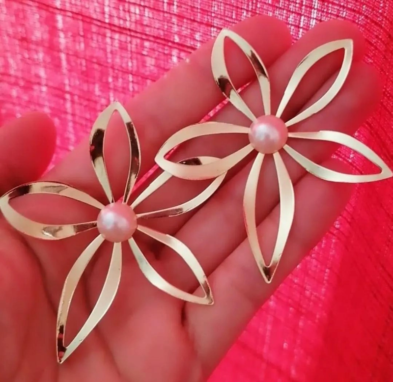 AROS ELEGANTES DE ACERO QUIRURGICO CON BAÑO DE ORO Y PLATA - 2