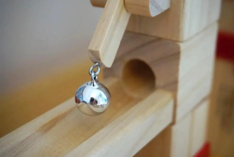 PISTA DE BOLITAS DE MADERA ARMABLE PARA NIÑOS - 2
