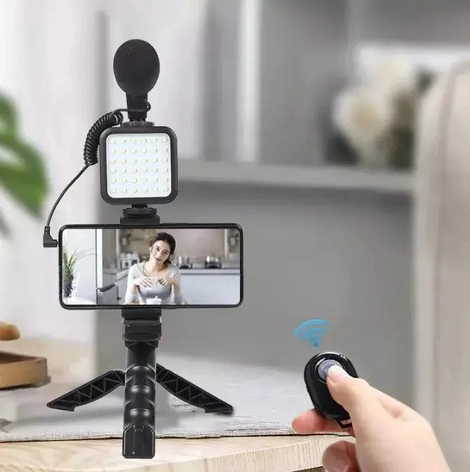 ESTABILIZADOR BLUETOOTH CON LUZ LED Y MICROFONO PARA CELULAR - 7