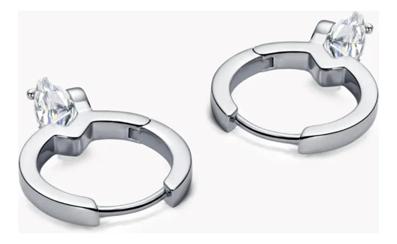 AROS HUGGIES CON MOISSANITA EN PLATA 925 Y BAÑO DE ORO - 4