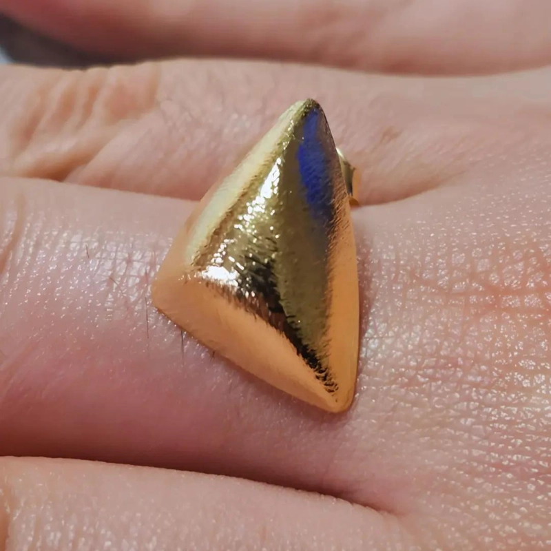 AROS ENCHAPADOS EN ORO CON DISEÑO TRIANGULAR SATINADO - 7
