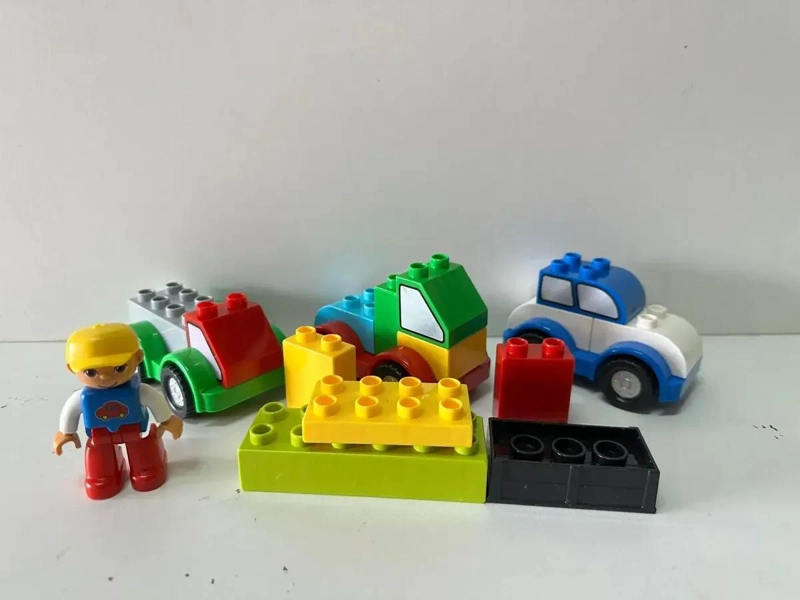 SET DE 3 AUTOS PARA ARMAR CON 24 PIEZAS CREATIVAS - 10