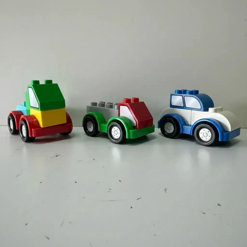 SET DE 3 AUTOS PARA ARMAR CON 24 PIEZAS CREATIVAS - 4