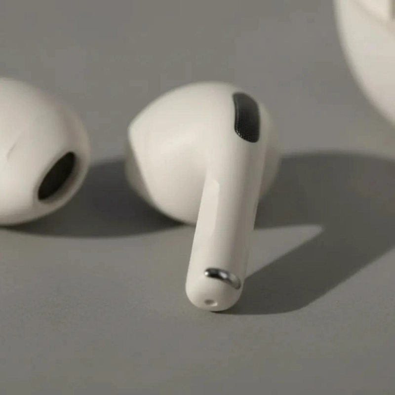 AUDIFONOS INALAMBRICOS CON DISEÑO ERGONOMICO Y SONIDO ENVOLVENTE - 1