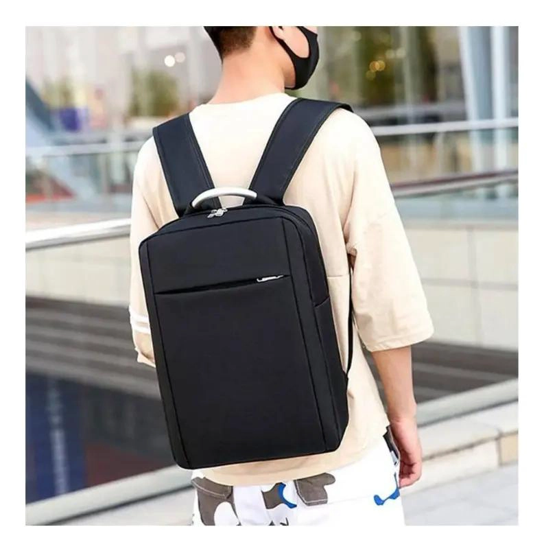 MOCHILA IMPERMEABLE PARA NOTEBOOK DE 15 PULGADAS CON CARGADOR USB - 3