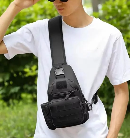 BOLSO CRUZADO IMPERMEABLE CON CONEXION USB Y PORTA BOTELLA - 3