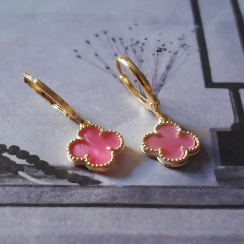 AROS ENCHAPADOS EN ORO CON DISEÑO DE FLOR ELEGANTE - 3